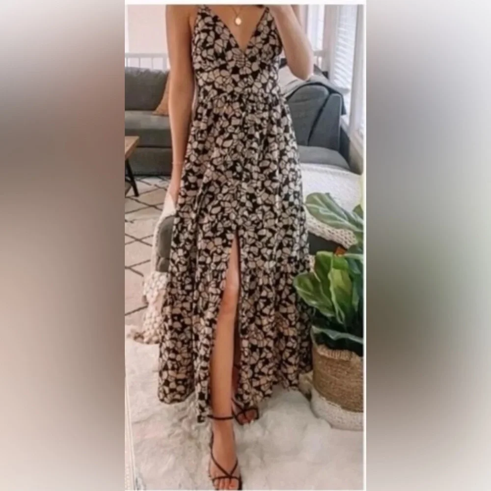 Abercrombie & Fitch Black and Cream Floral Maxi Dress - Picture 1 of 6